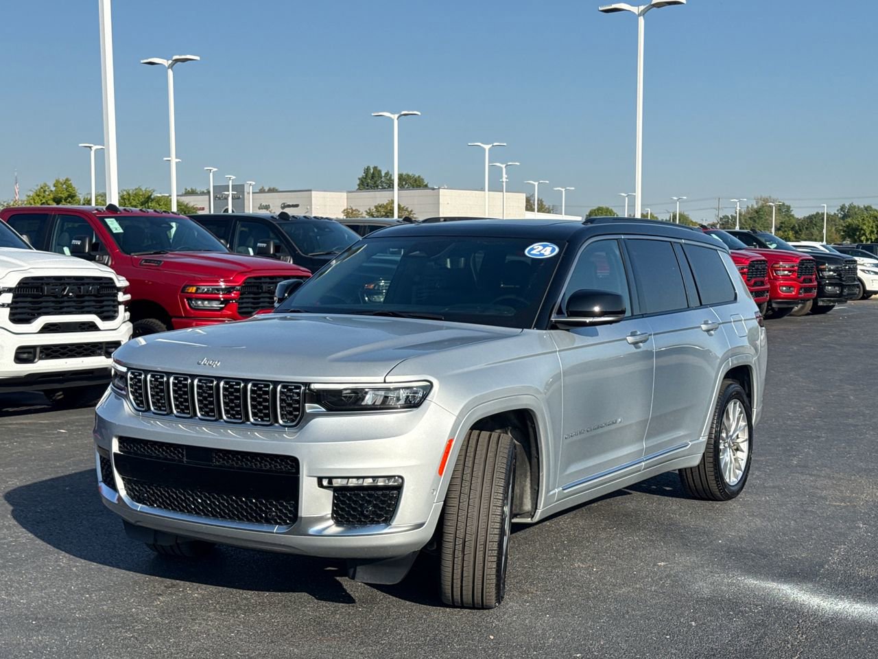 Used 2024 Jeep Grand Cherokee L Summit w/ Advanced Protech Group IV image 7