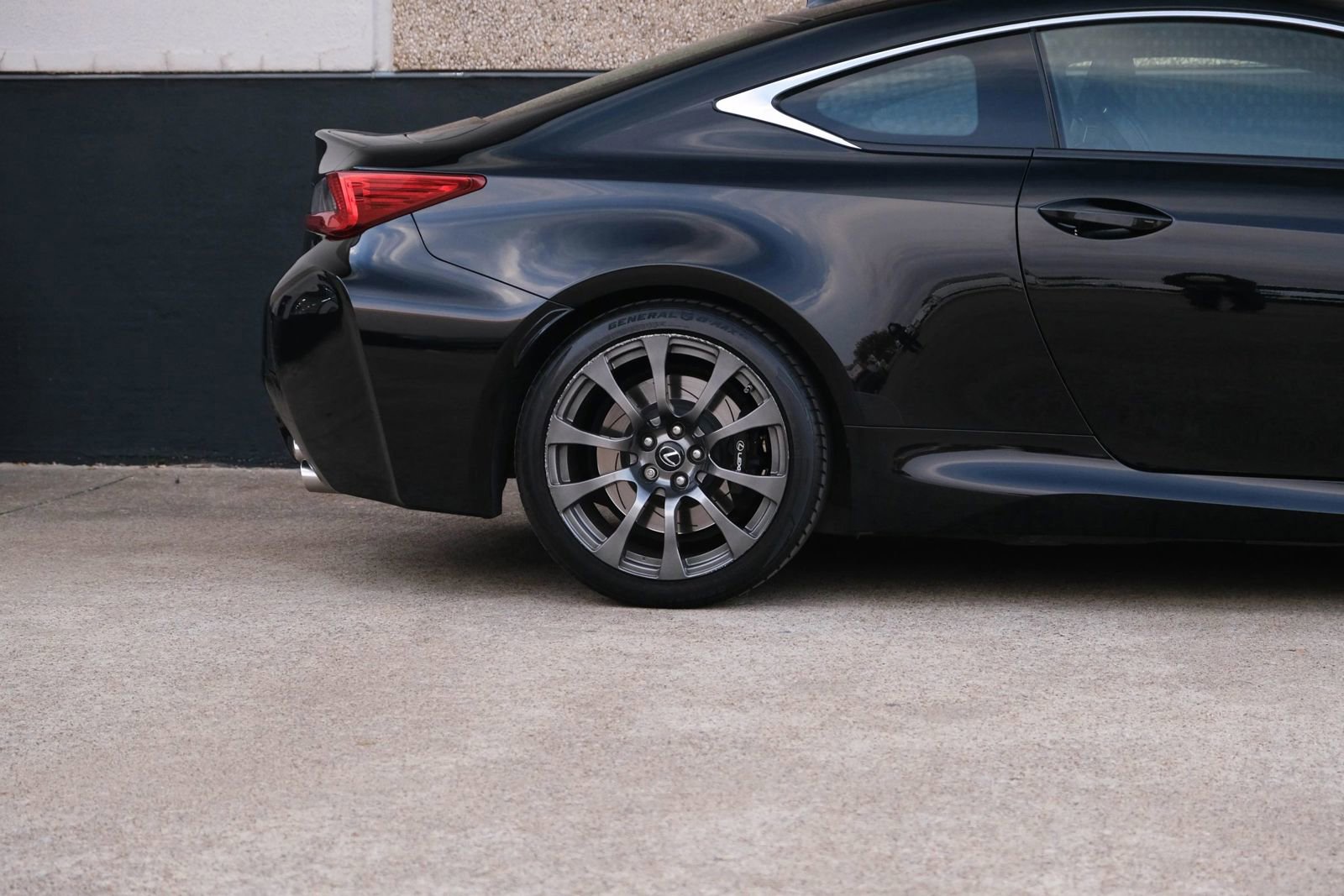 Used 2015 Lexus RC F image 14