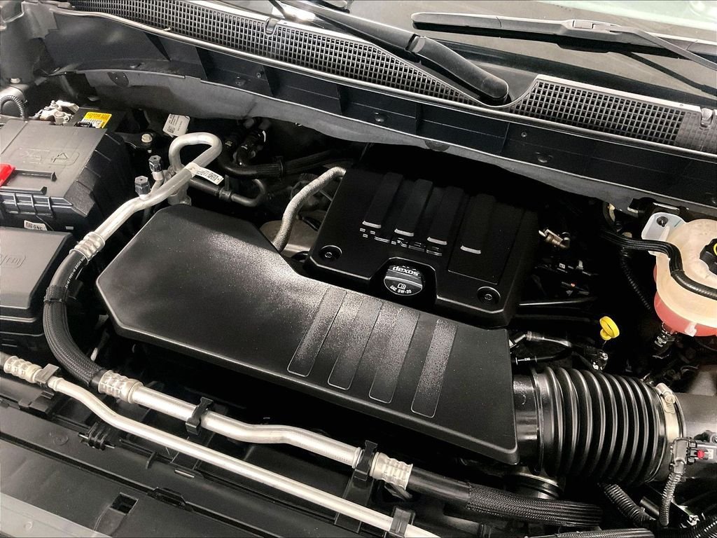 Used 2023 Chevrolet Silverado 1500 LT AWD/4WD image 35