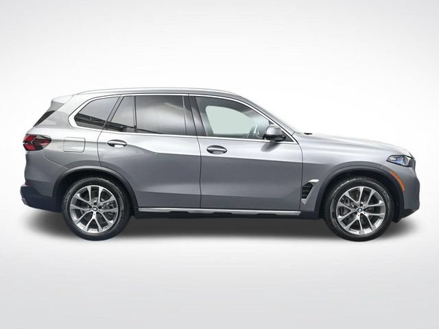 New 2026 BMW X5 xDrive50e AWD/4WD image 3