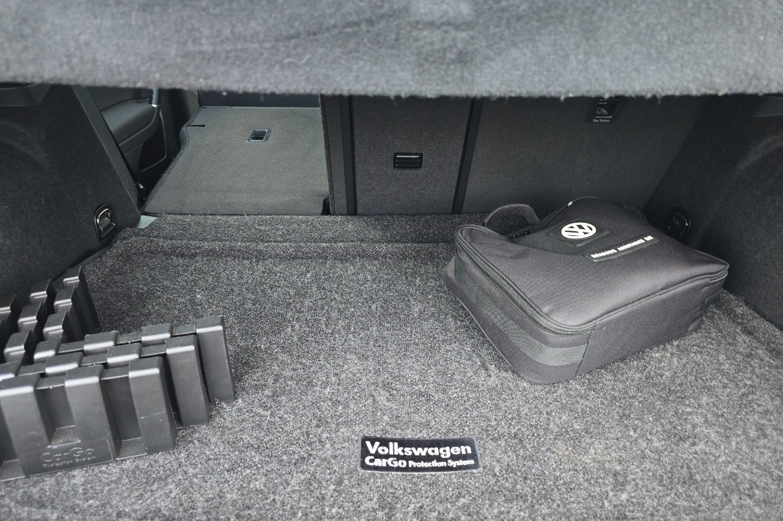 Used 2017 Volkswagen Golf S image 16