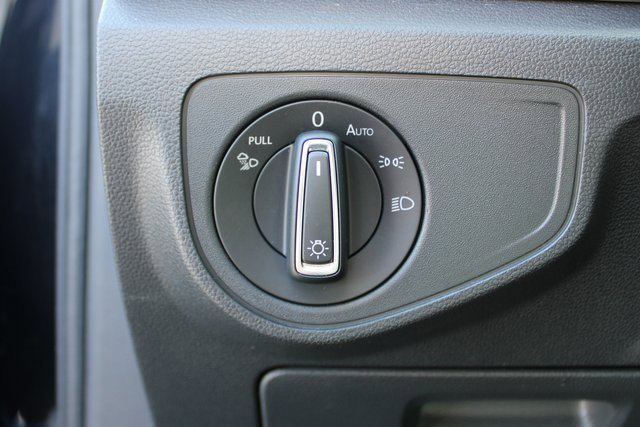 Used 2021 Volkswagen Atlas SE w/ Towing Package image 14