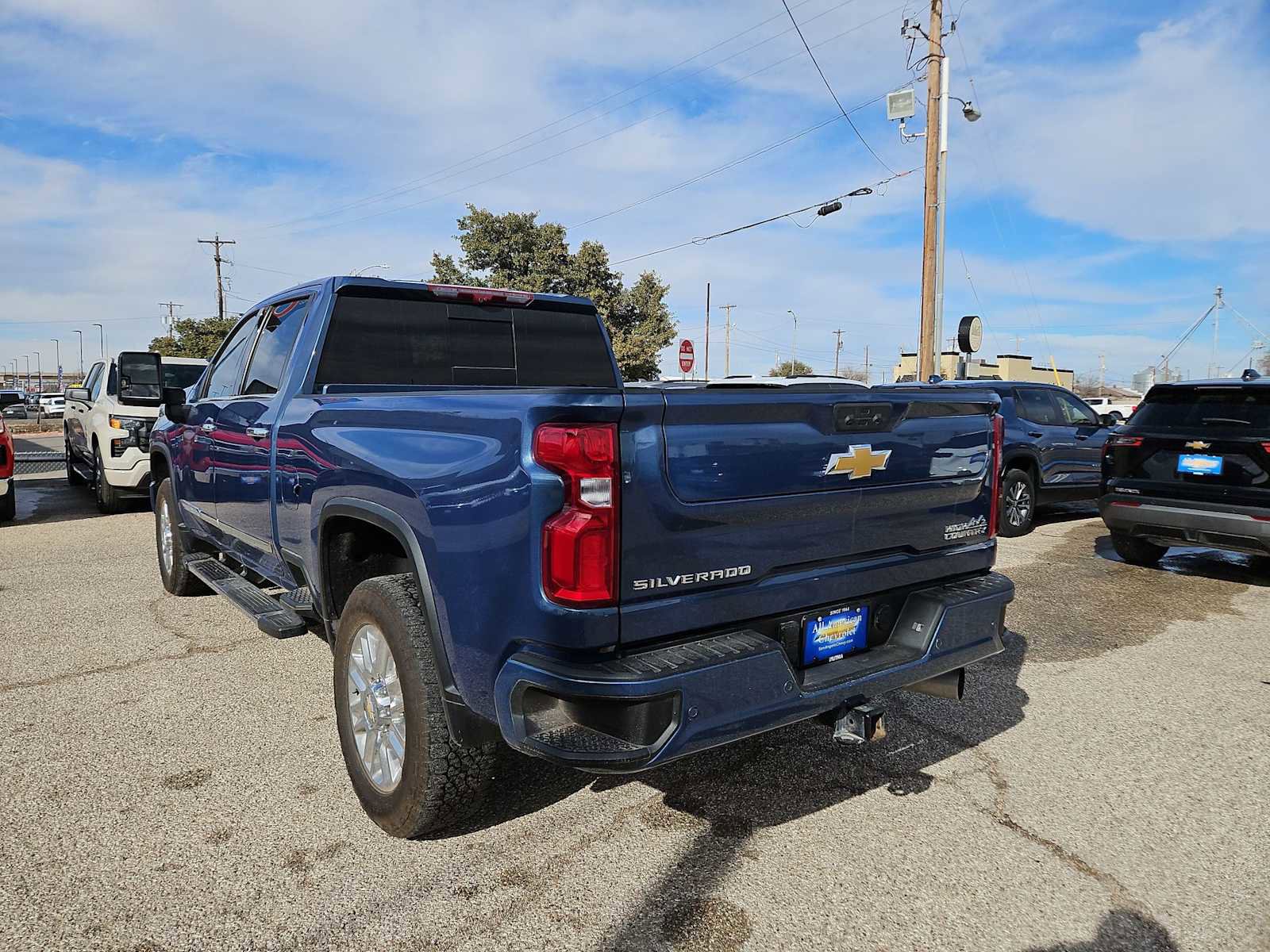 Used 2024 Chevrolet Silverado 2500 High Country w/ Technology Package image 6