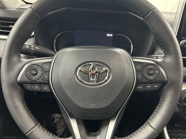Used 2025 Toyota RAV4 XLE w/ Convenience Package image 19