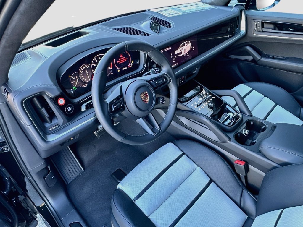 New 2027 Porsche Cayenne GTS AWD/4WD image 4