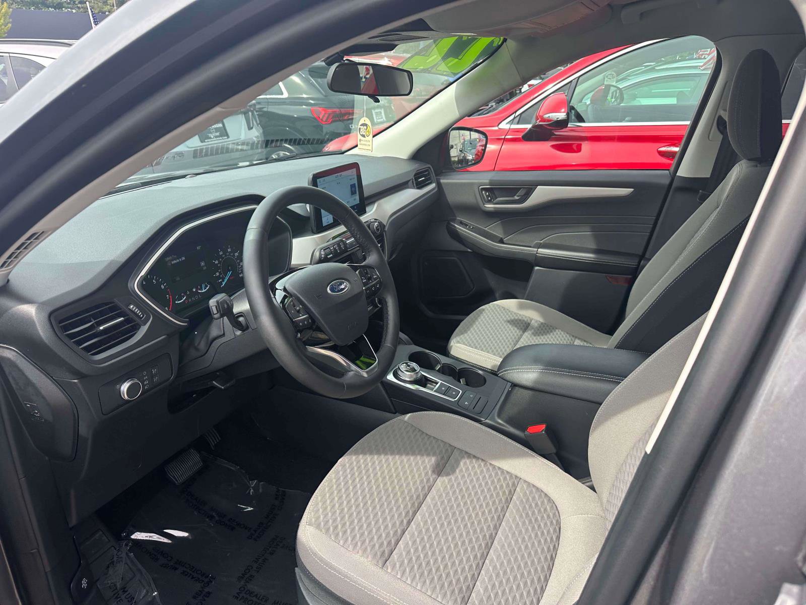 Used 2022 Ford Escape SE w/ Cold Weather Package image 13