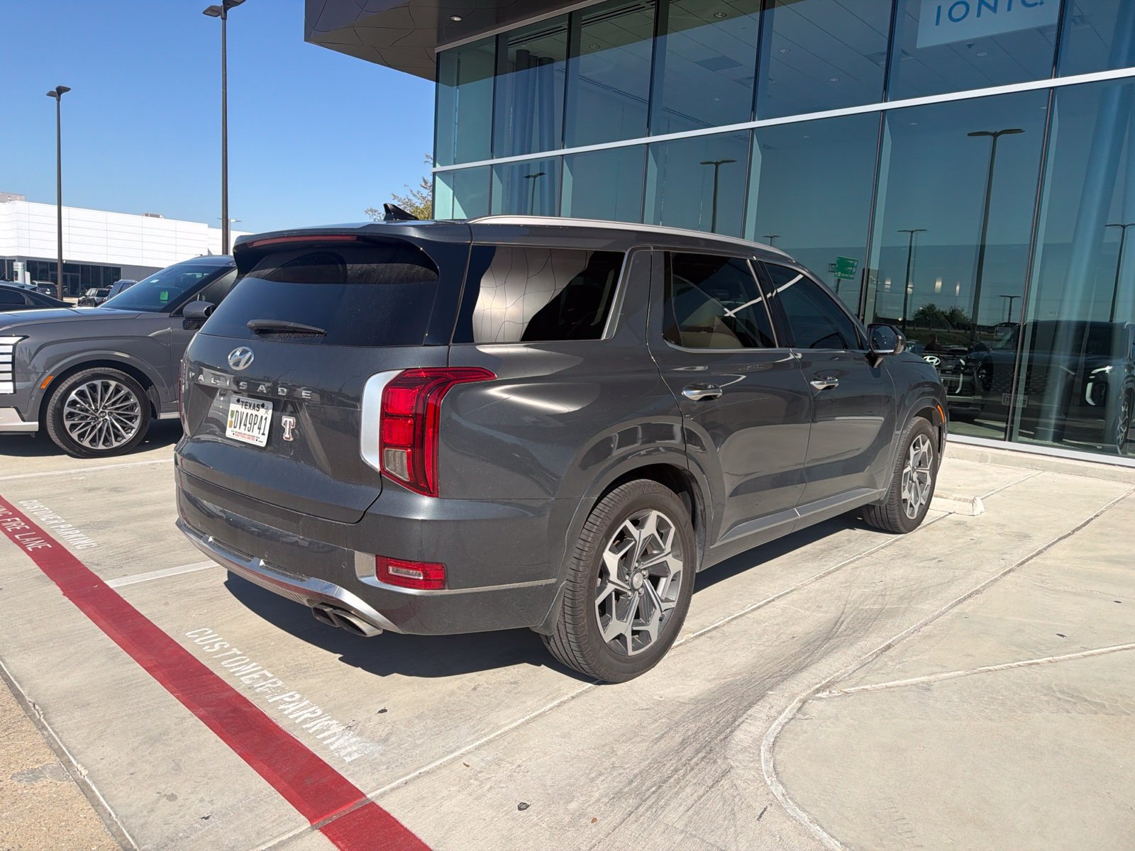 Used 2022 Hyundai Palisade Calligraphy FWD image 5