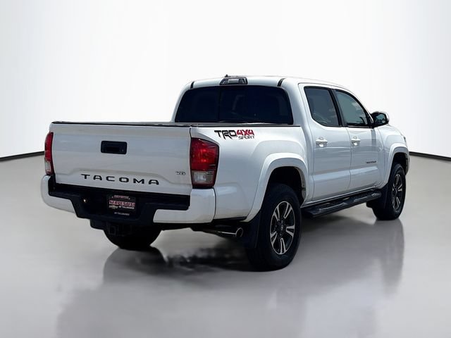 Used 2017 Toyota Tacoma TRD Sport w/ Tow Package (A/T) AWD/4WD image 6
