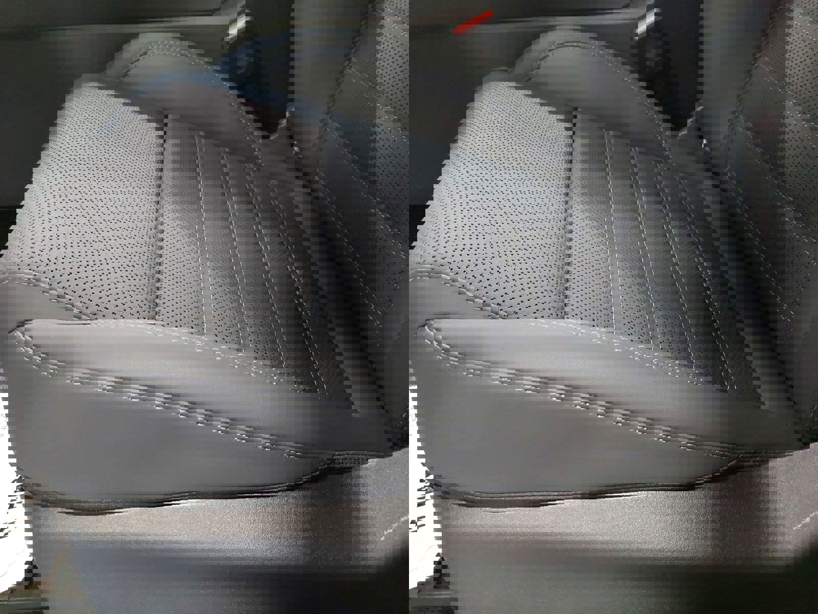 New 2025 Alfa Romeo Tonale w/ Premium Package image 30