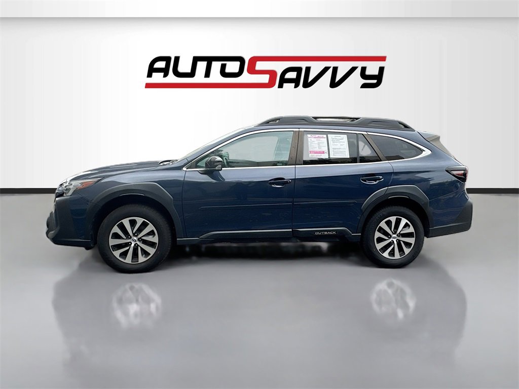 Used 2023 Subaru Outback Premium image 4