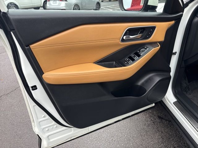 Used 2023 Nissan Rogue Platinum w/ Platinum Premium Package AWD/4WD image 15