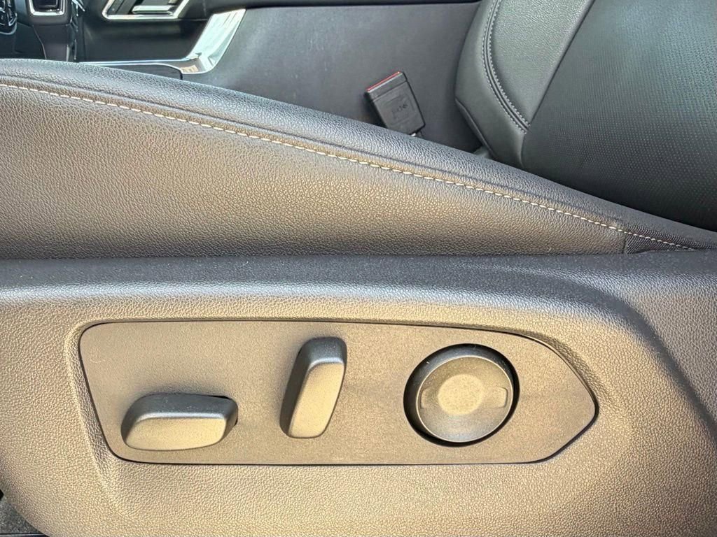 Used 2025 GMC Sierra 1500 SLT w/ SLT Premium Package image 13