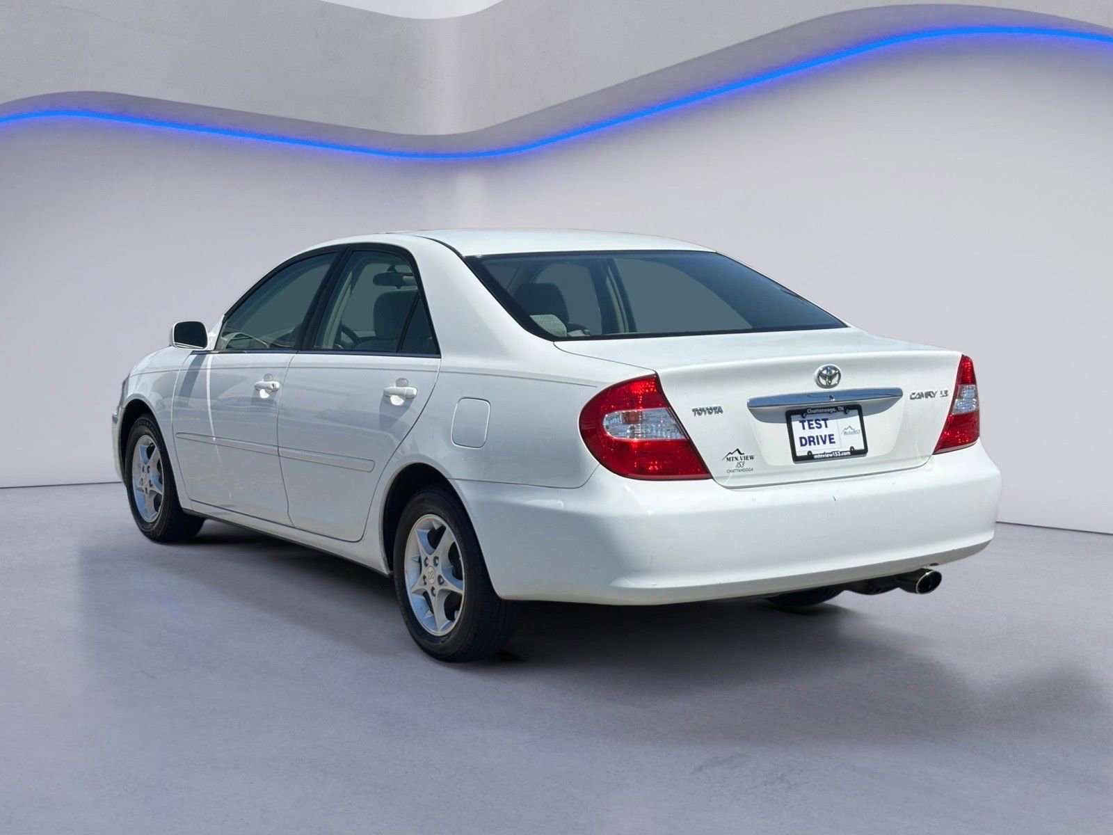 Used 2004 Toyota Camry LE FWD image 3