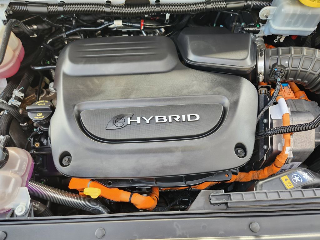 Used 2022 Chrysler Pacifica Touring-L w/ Uconnect Theater Family Group image 20