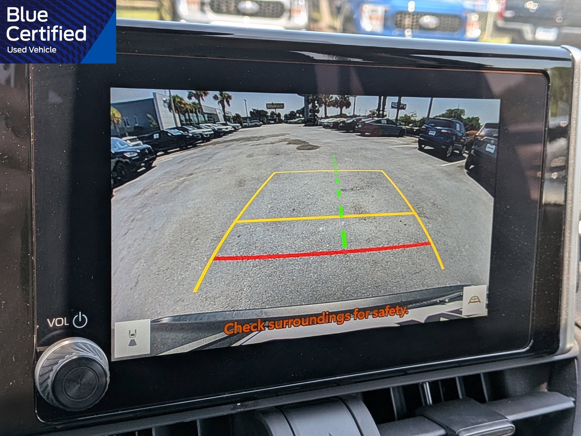 Used 2025 Toyota RAV4 XLE FWD image 23