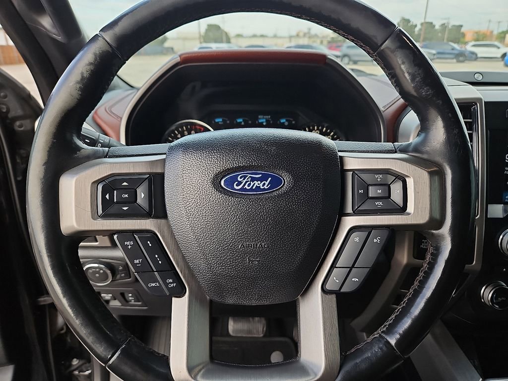 Used 2018 Ford F150 Platinum w/ Equipment Group 701A Luxury AWD/4WD image 30