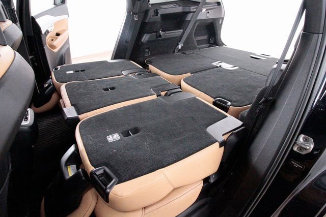 Used 2016 Volvo XC90 T6 Momentum image 35