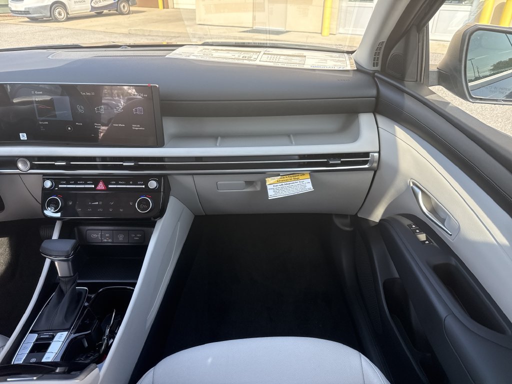New 2026 Hyundai Tucson SEL Plus w/ Tow & Go Package FWD image 16