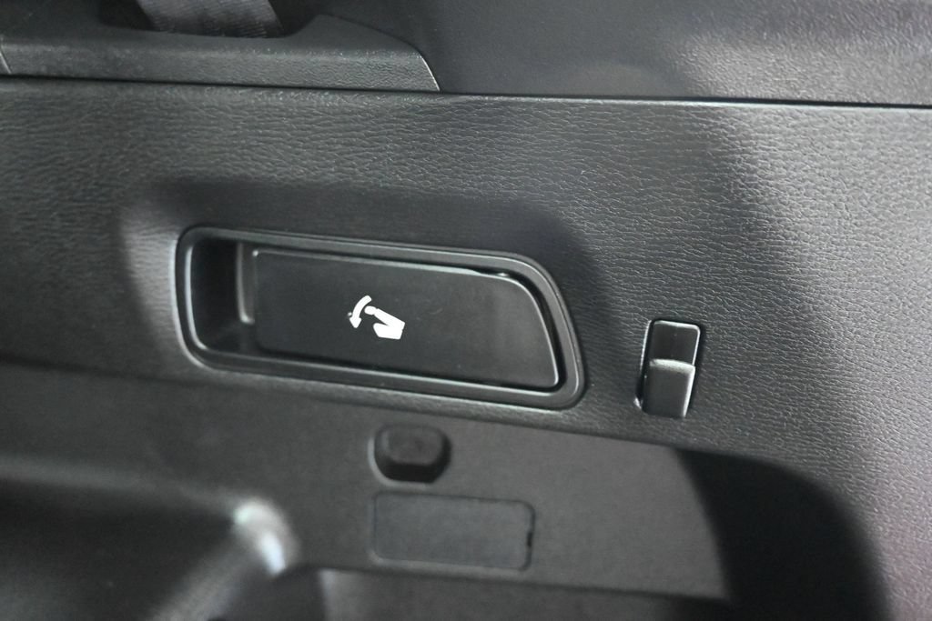 Used 2025 Mitsubishi Outlander AWD image 56