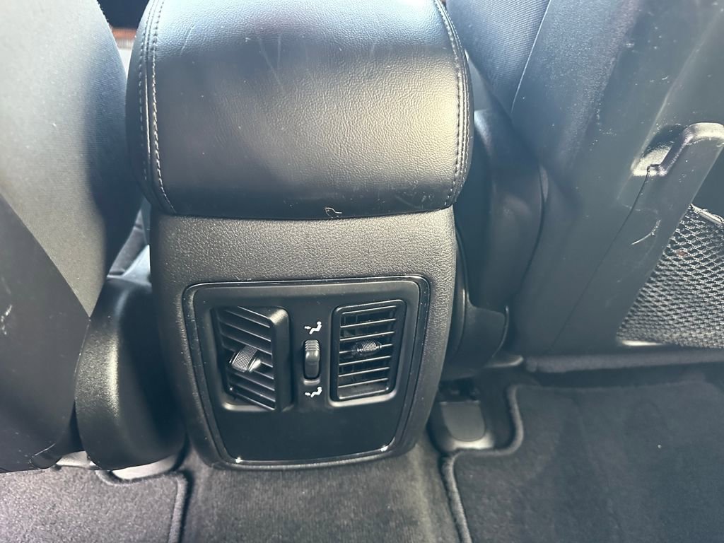 Used 2014 Jeep Grand Cherokee Laredo image 15