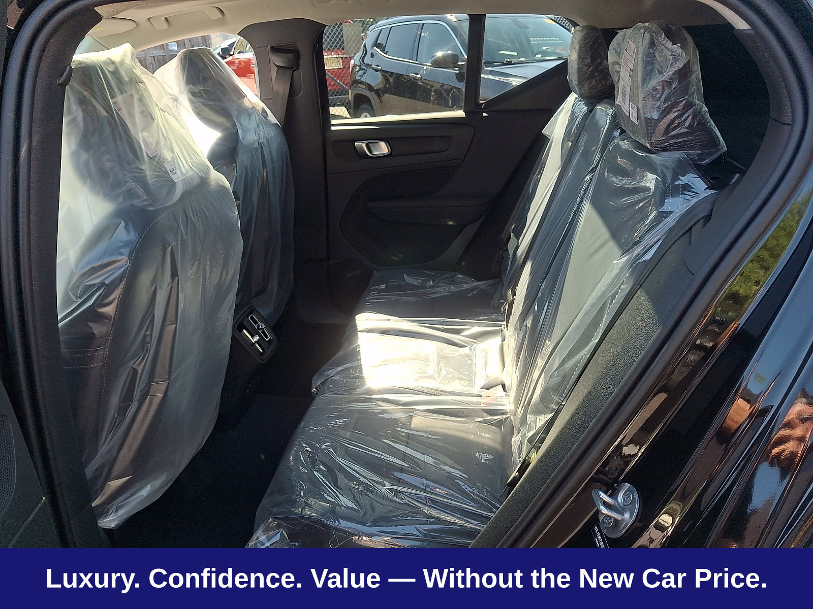 New 2026 Volvo XC40 B5 Ultra w/ Protection Package Premier AWD/4WD image 7