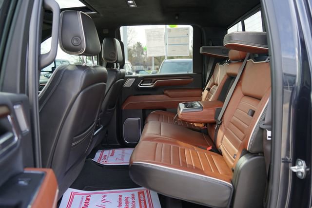 Used 2024 GMC Sierra 3500 Denali Ultimate image 8