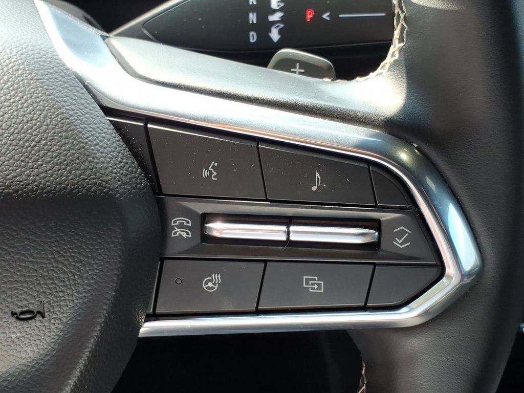 Used 2025 Chevrolet Traverse LT AWD/4WD image 19