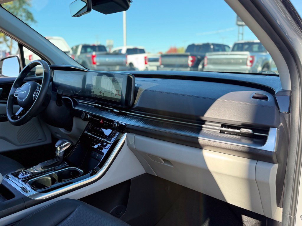 Used 2024 Kia Carnival SX Prestige FWD image 16