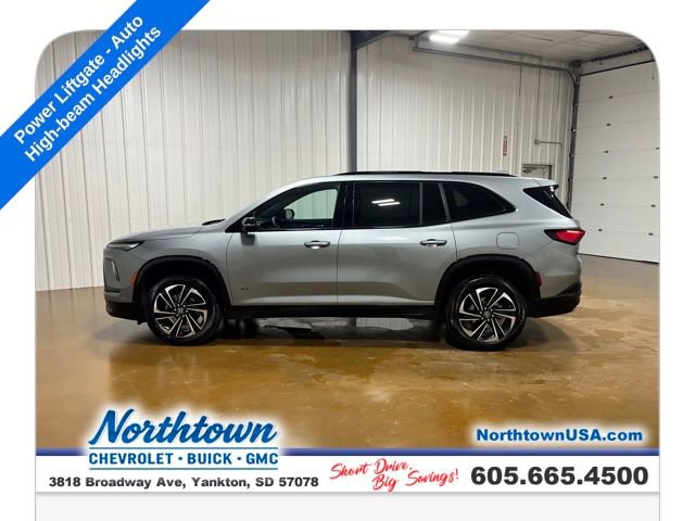 Used 2025 Buick Enclave Sport Touring image 3