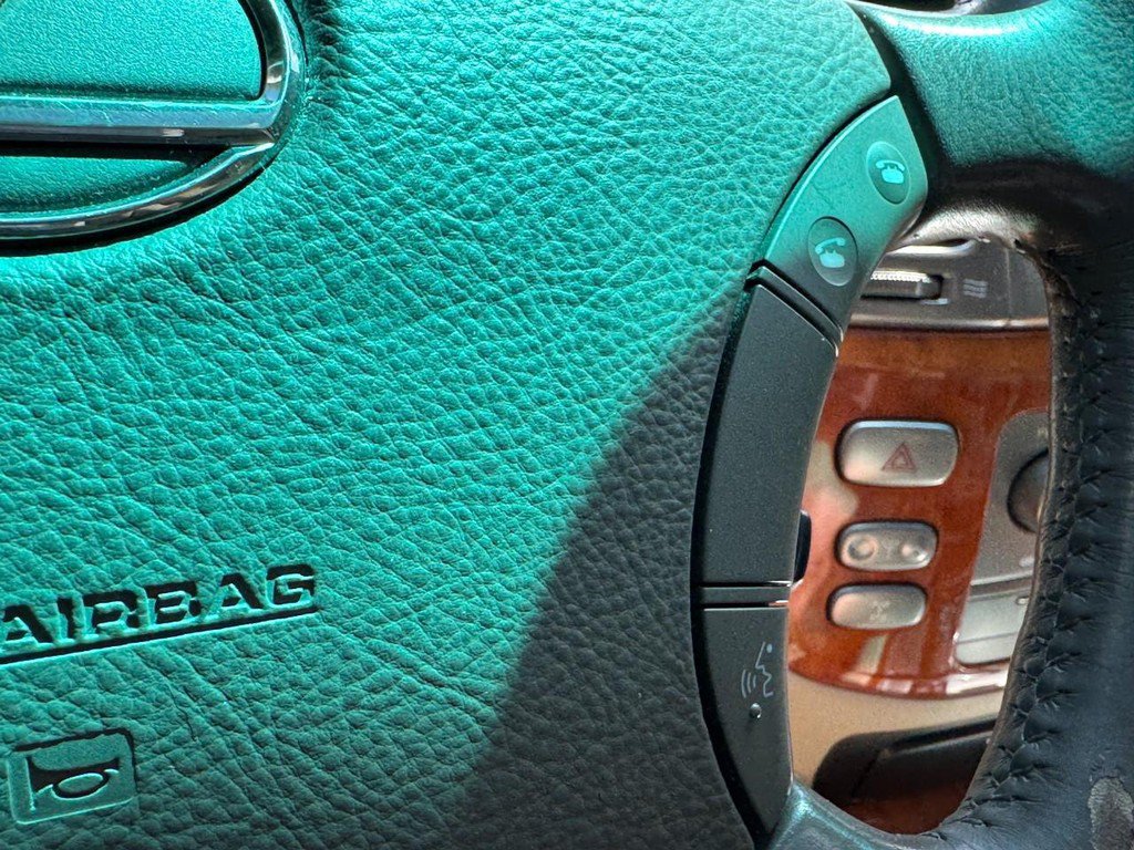 Used 2005 Lexus LX 470 4WD w/ Preferred Accessory Pkg image 19