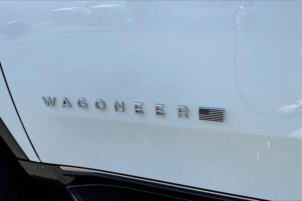 Used 2022 Jeep Wagoneer Series II AWD/4WD image 23