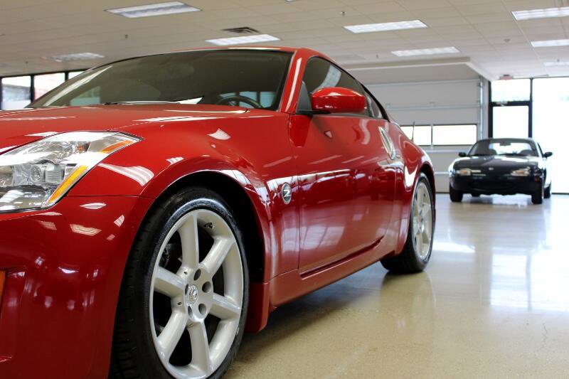 Used 2004 Nissan 350Z Touring w/ Cargo Convenience Pkg image 40