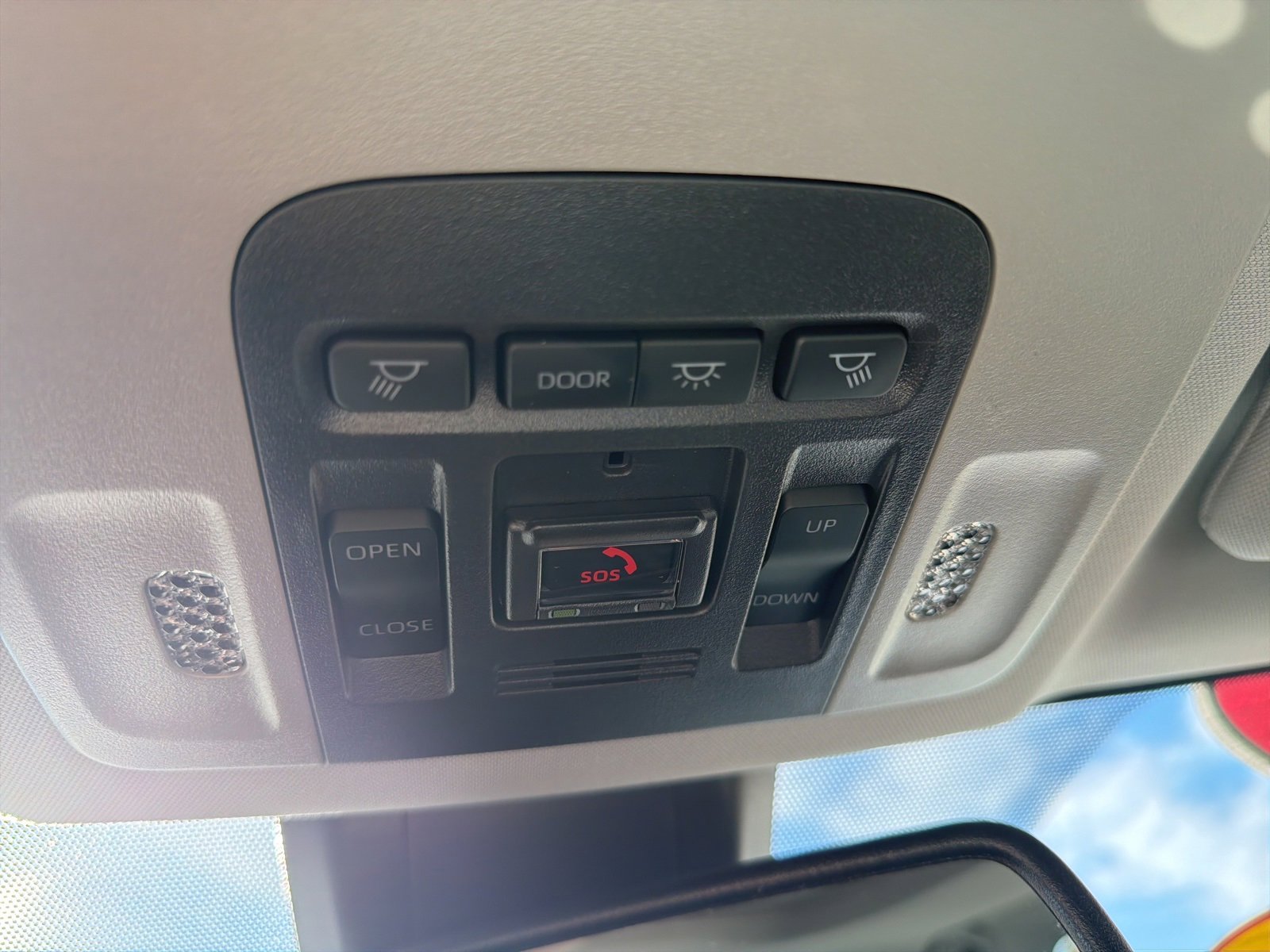 Used 2024 Toyota Camry SE image 12