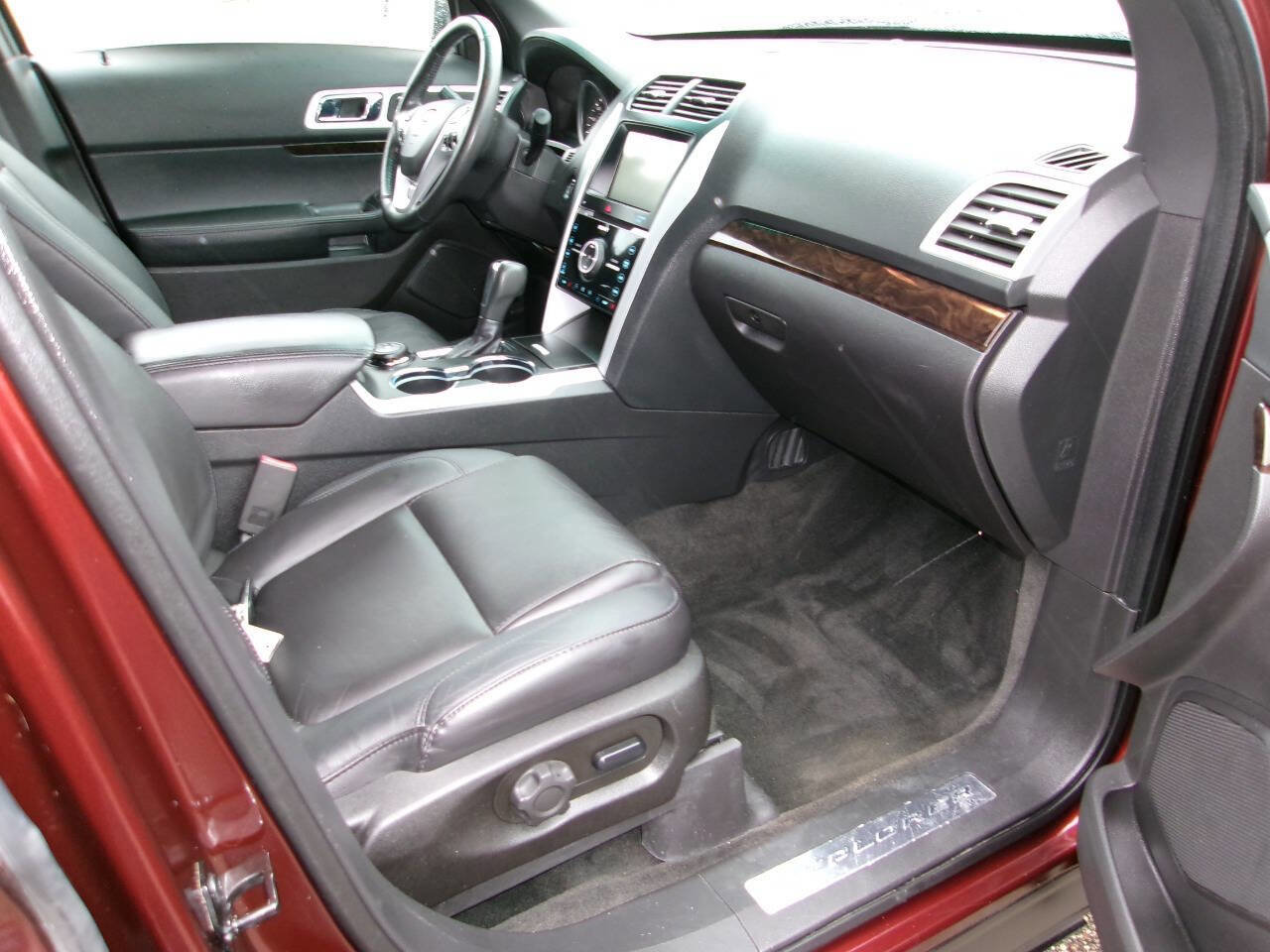 Used 2015 Ford Explorer Limited image 10