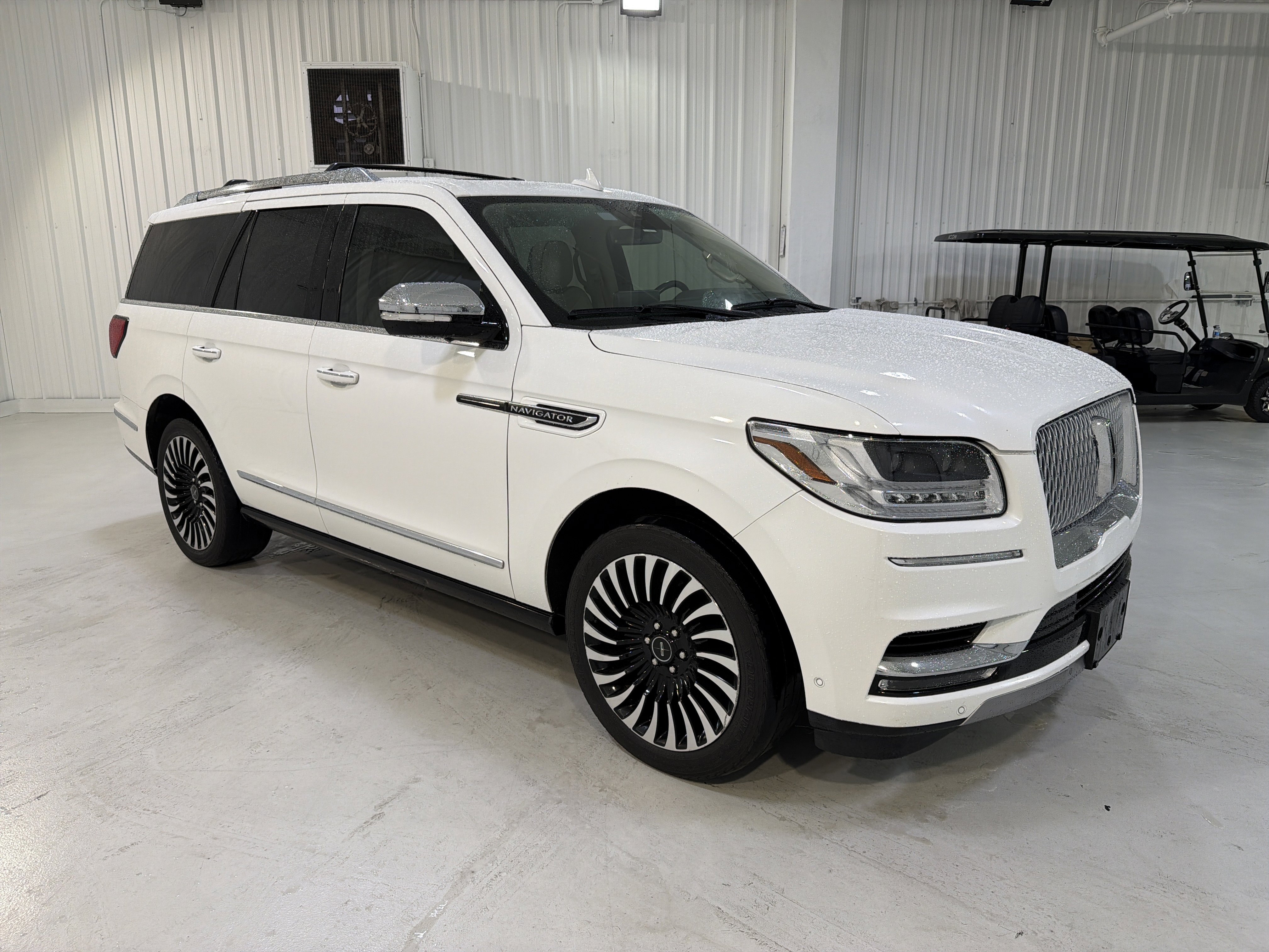 Used 2020 Lincoln Navigator Black Label w/ Cargo Convenience Package image 7