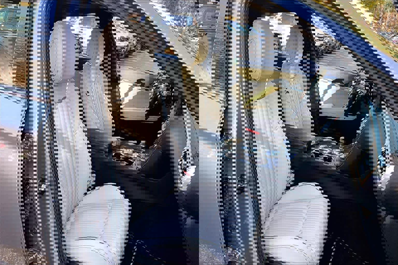 Used 2025 Genesis G70 3.3T Advanced image 9