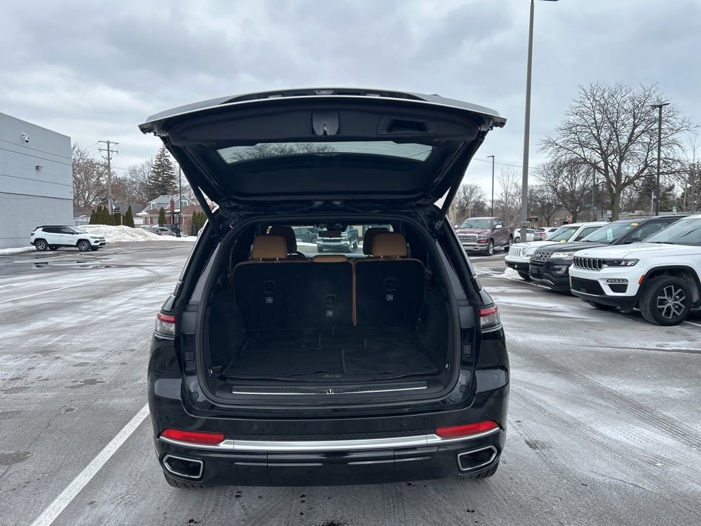 Used 2022 Jeep Grand Cherokee Summit image 12