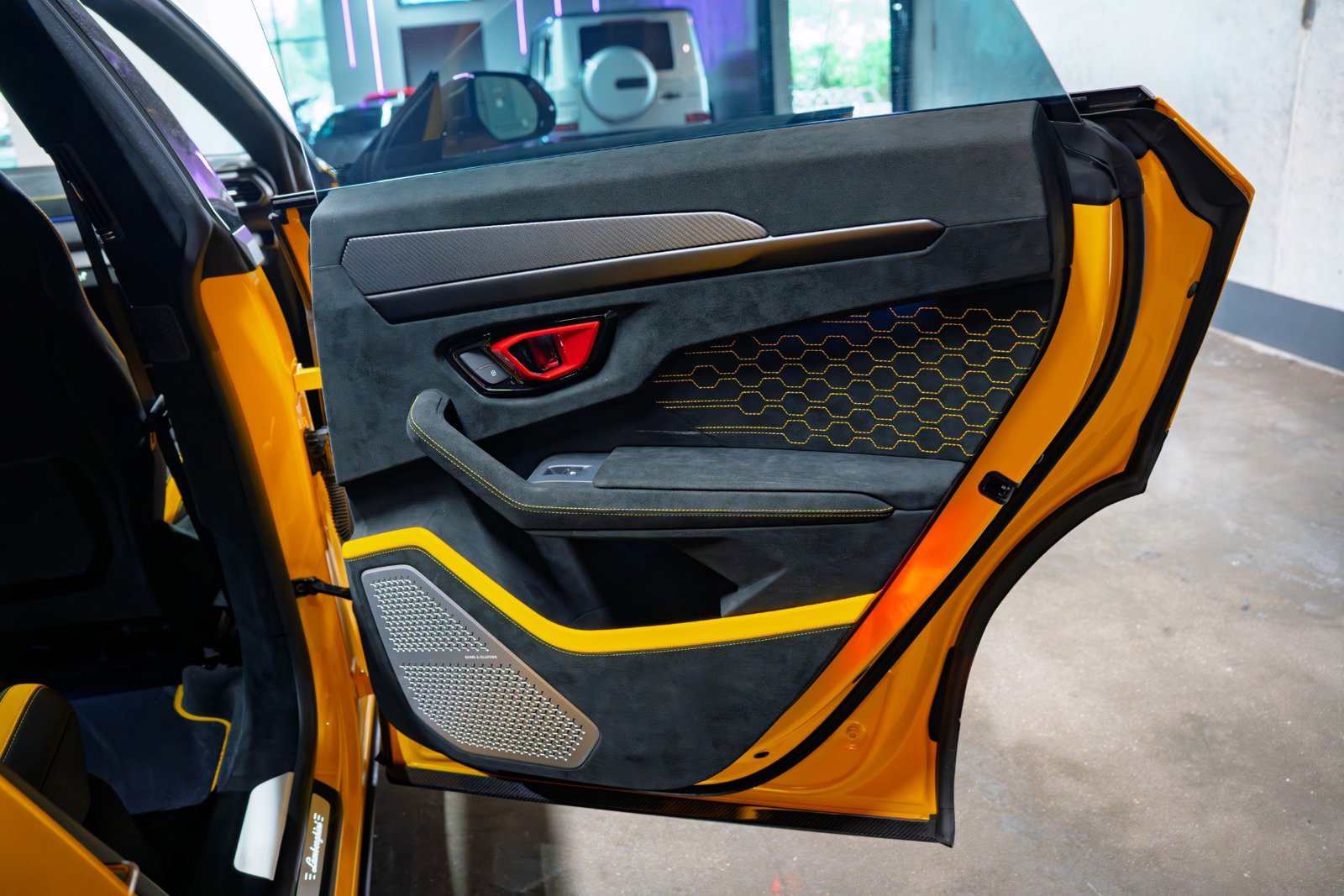 Used 2024 Lamborghini Urus Performante image 18