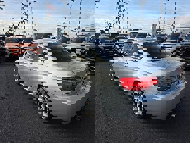 Used 2011 BMW 335i Coupe image 5