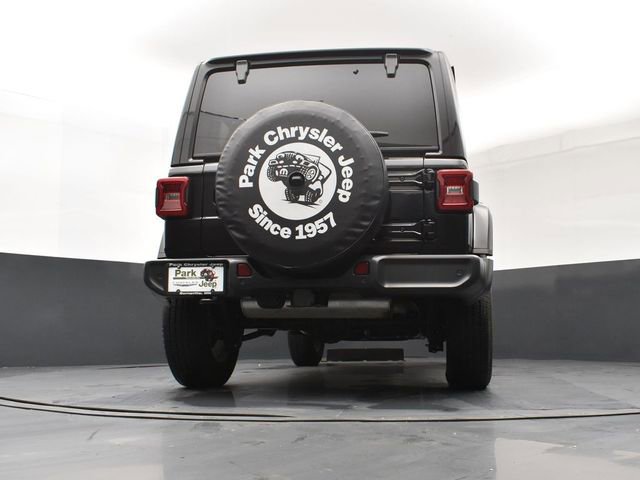 Used 2024 Jeep Wrangler Unlimited Sahara w/ Technology Group AWD/4WD image 23