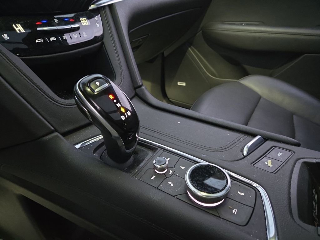 Certified 2024 Cadillac XT6 Premium Luxury image 24