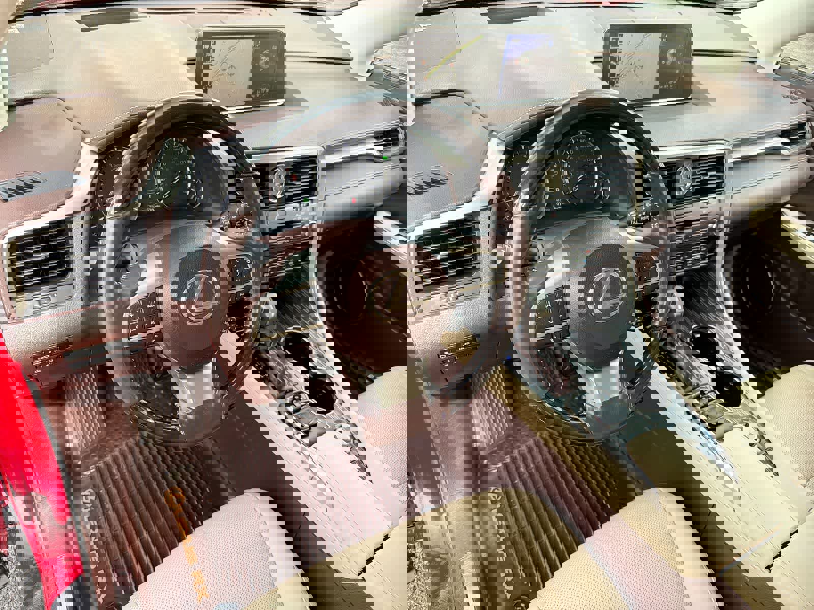 Used 2019 Lexus RX 350L Luxury w/ Accessory Package image 10