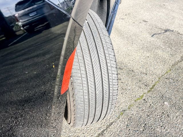 Used 2024 Chevrolet Tahoe LT image 3