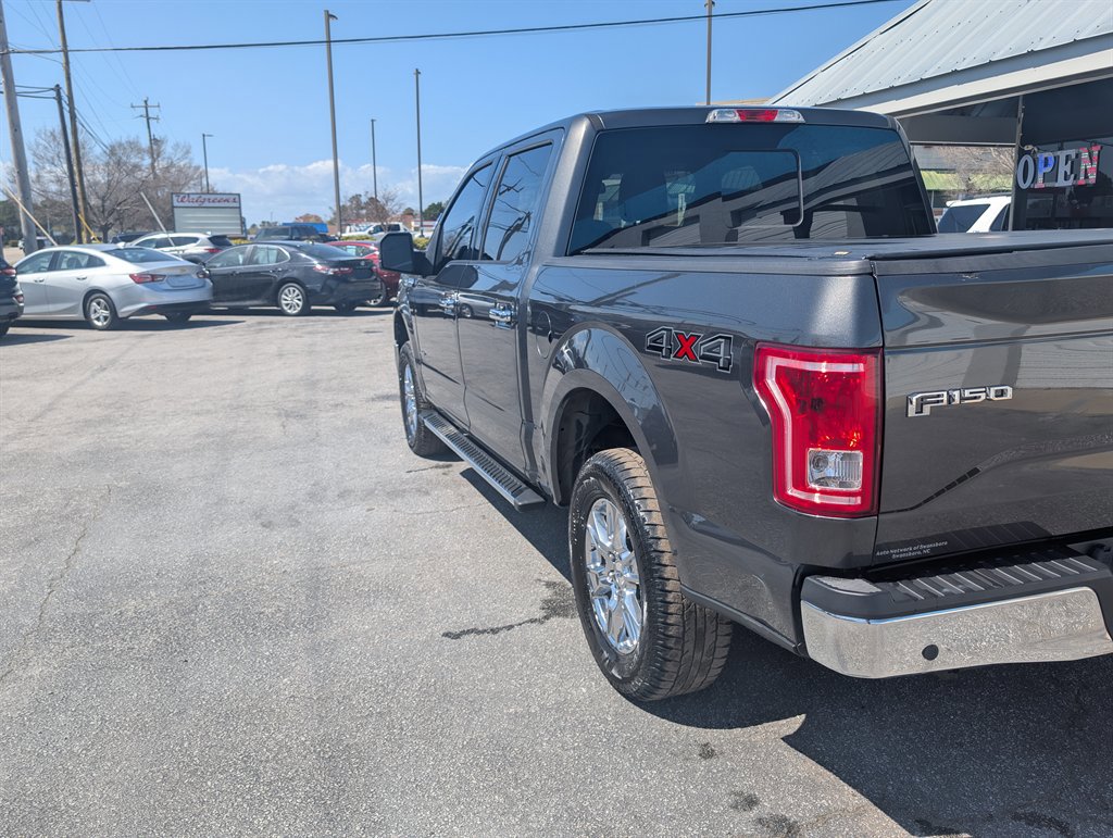 Used 2015 Ford F150 XLT w/ Equipment Group 302A Luxury AWD/4WD image 7
