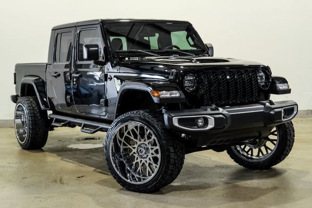 Used 2023 Jeep Gladiator Sport AWD/4WD image 4
