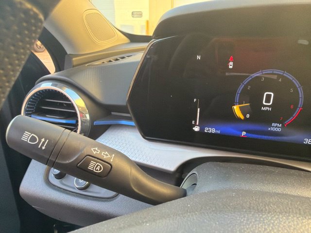 Used 2025 Chevrolet Trax LT FWD image 24