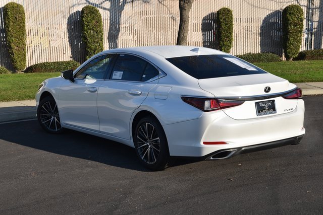 New 2025 Lexus ES 350 w/ Premium Package image 4