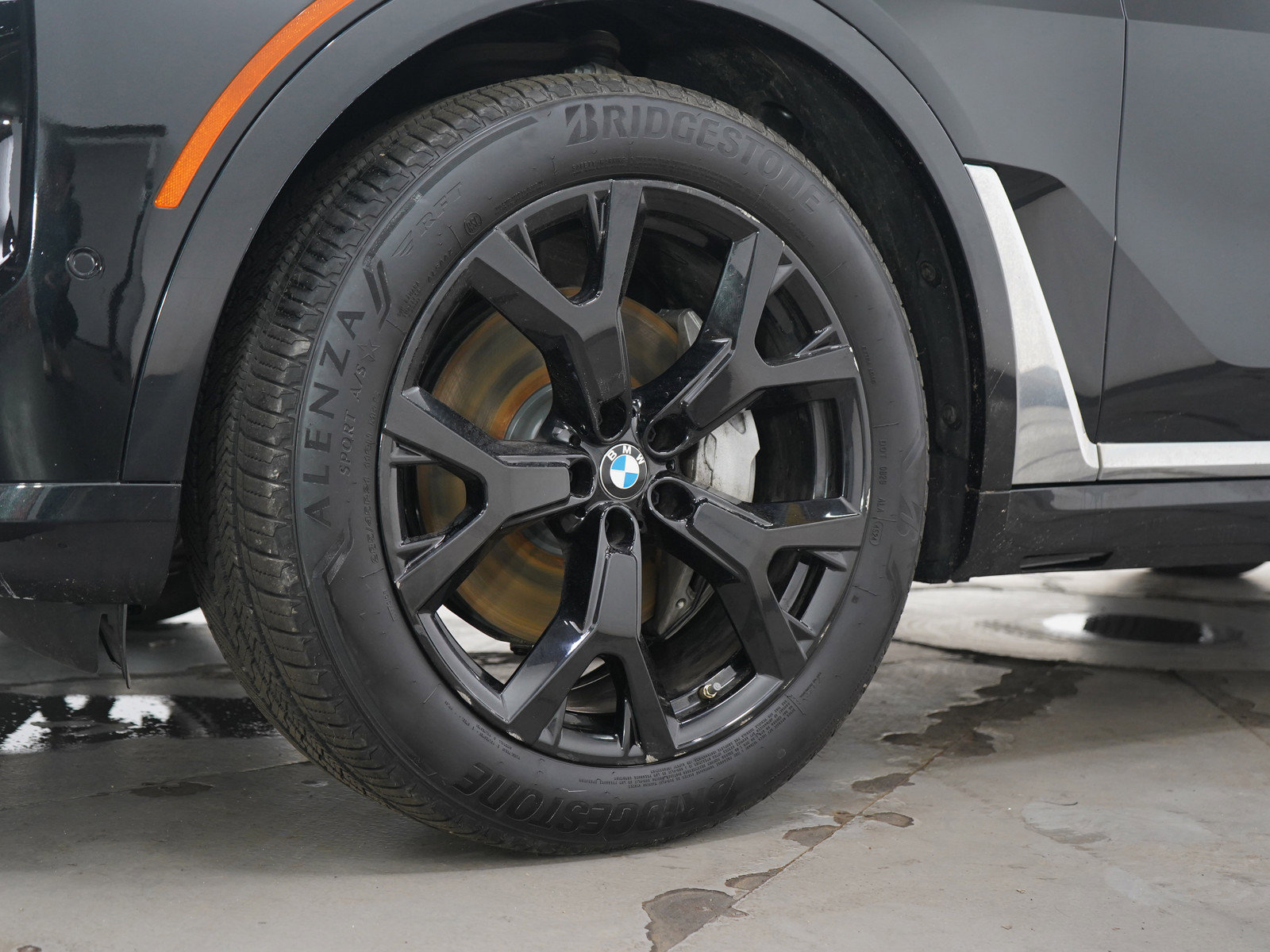 Used 2023 BMW X7 xDrive40i w/ Premium Package image 31