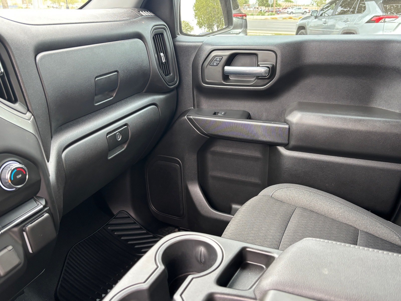 Used 2024 Chevrolet Silverado 1500 Custom w/ Turbomax Blackout Package AWD/4WD image 18