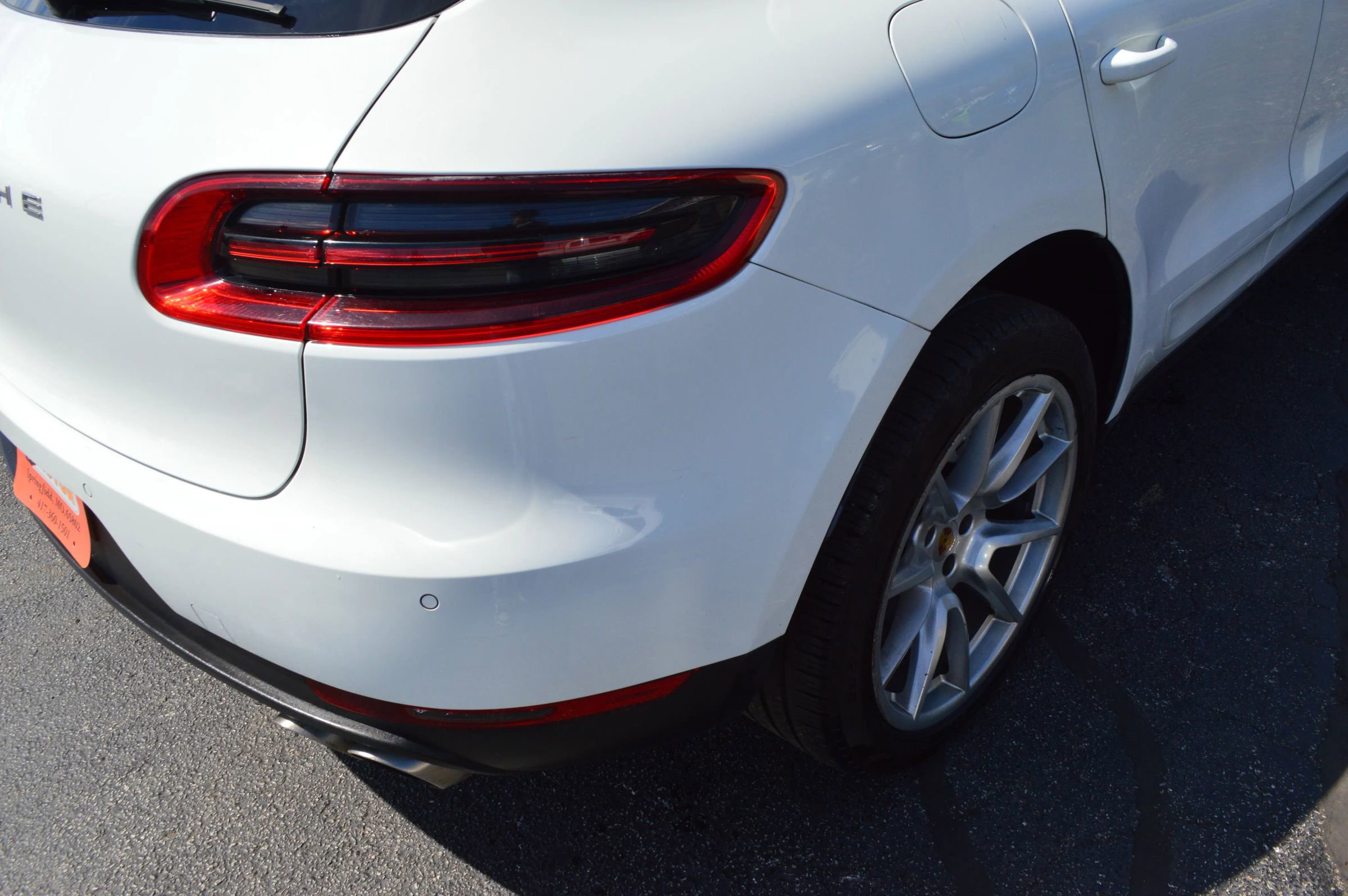 Used 2017 Porsche Macan S image 9